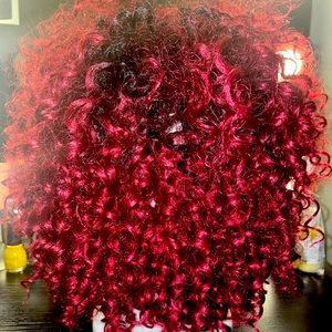 Synthetic curly wig